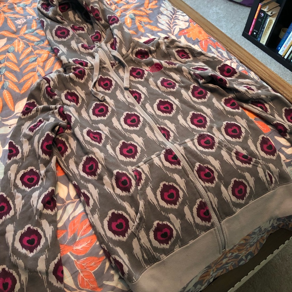 Northface women’s hoodie